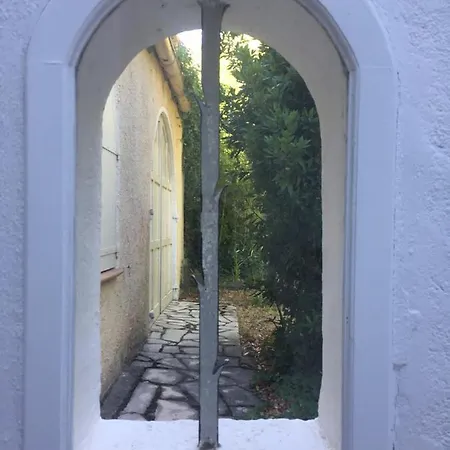 Le Clos De La Tour * Cassis